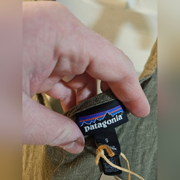 Patagonia Women's Garden Island Jumpsuit: RIVER ROCK GREEN: NEW WITH TAGS: SZ S - Picture 2 of 4